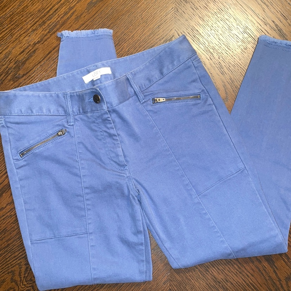 Ann Taylor Loft Skinny Pants Dusty Blue Raw Hem Casual Size 8 P  Zip Pockets